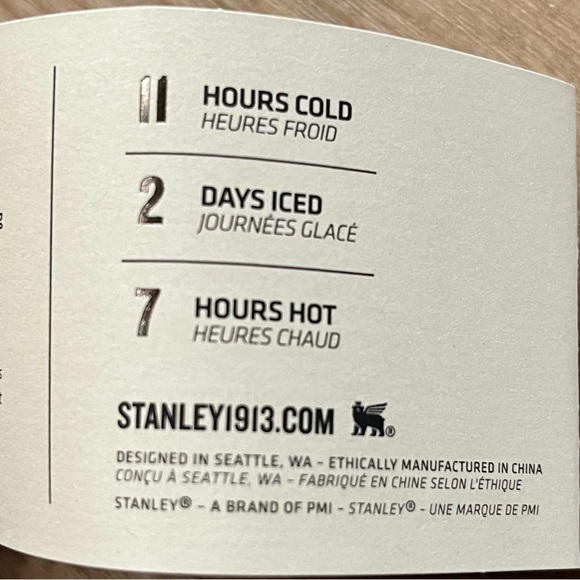 Stanley Quencher 2.0 40oz Flowstate Green Pine Tumbler Straw 11 Hour Cold Hot‎ - Picture 16 of 16